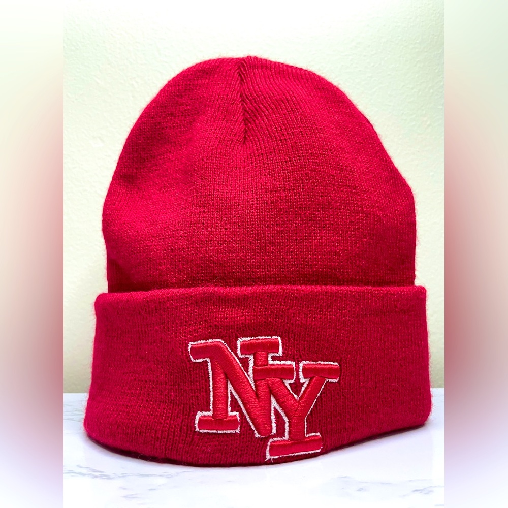 NWOT Embroidered NY Beanie